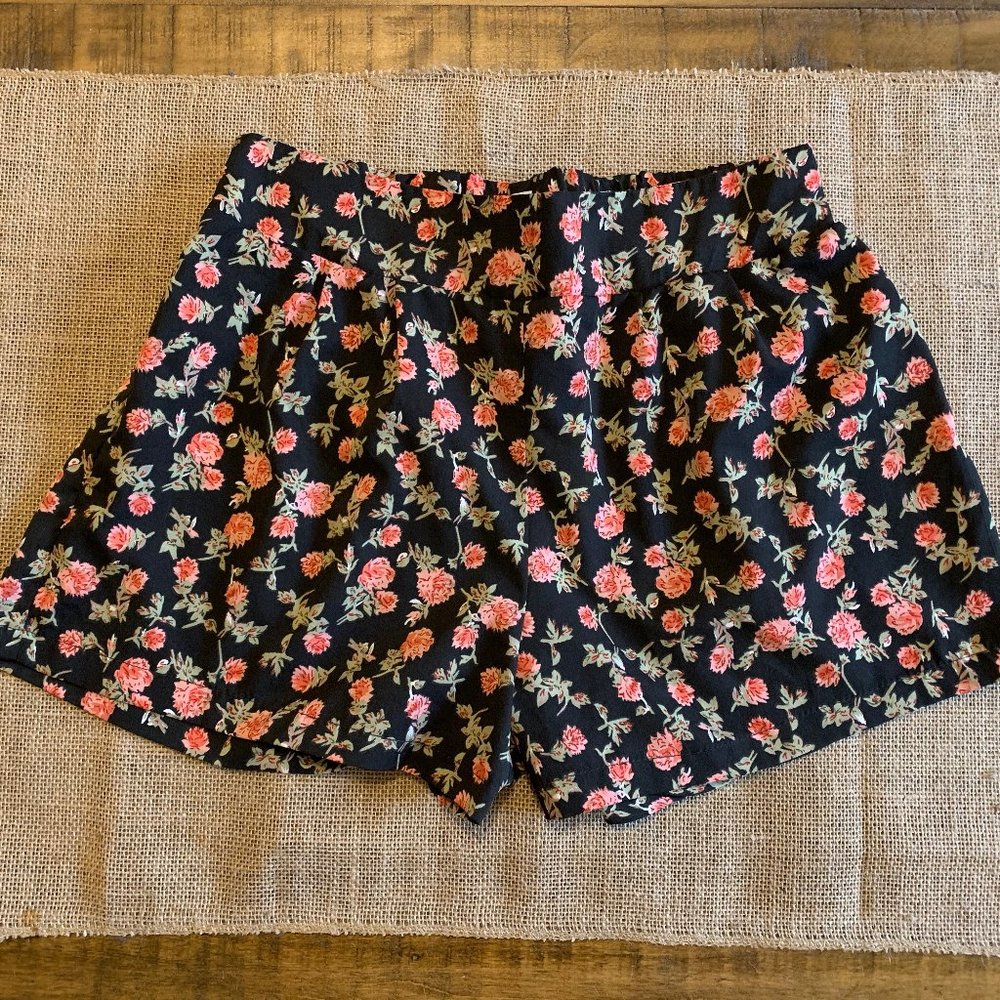 Rose Patterned Flowy Shorts